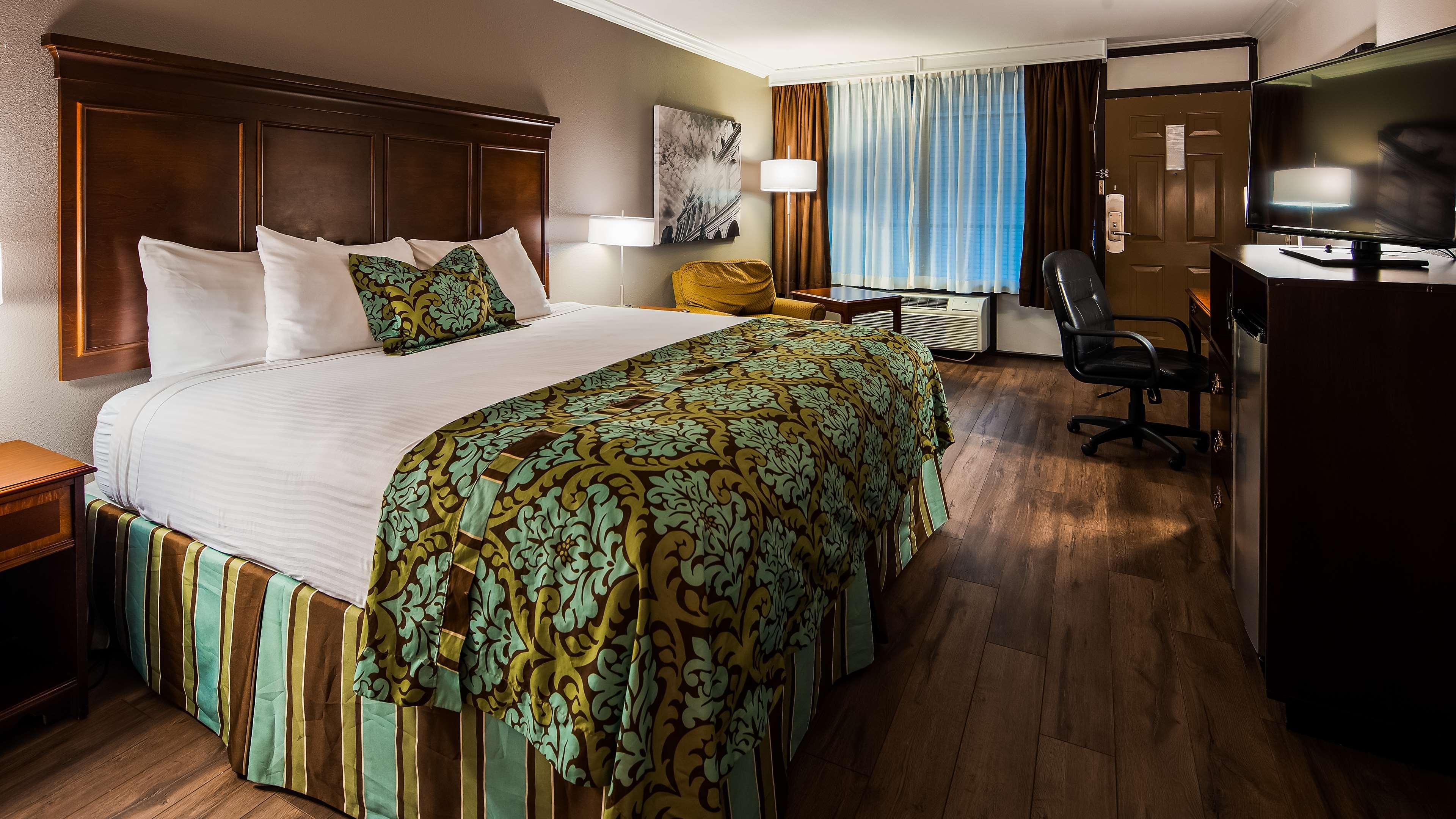 Best Western Plus Westbank Harvey Esterno foto