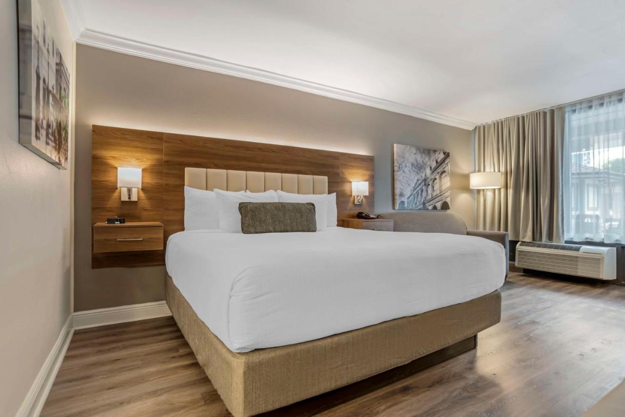 Best Western Plus Westbank Harvey Esterno foto