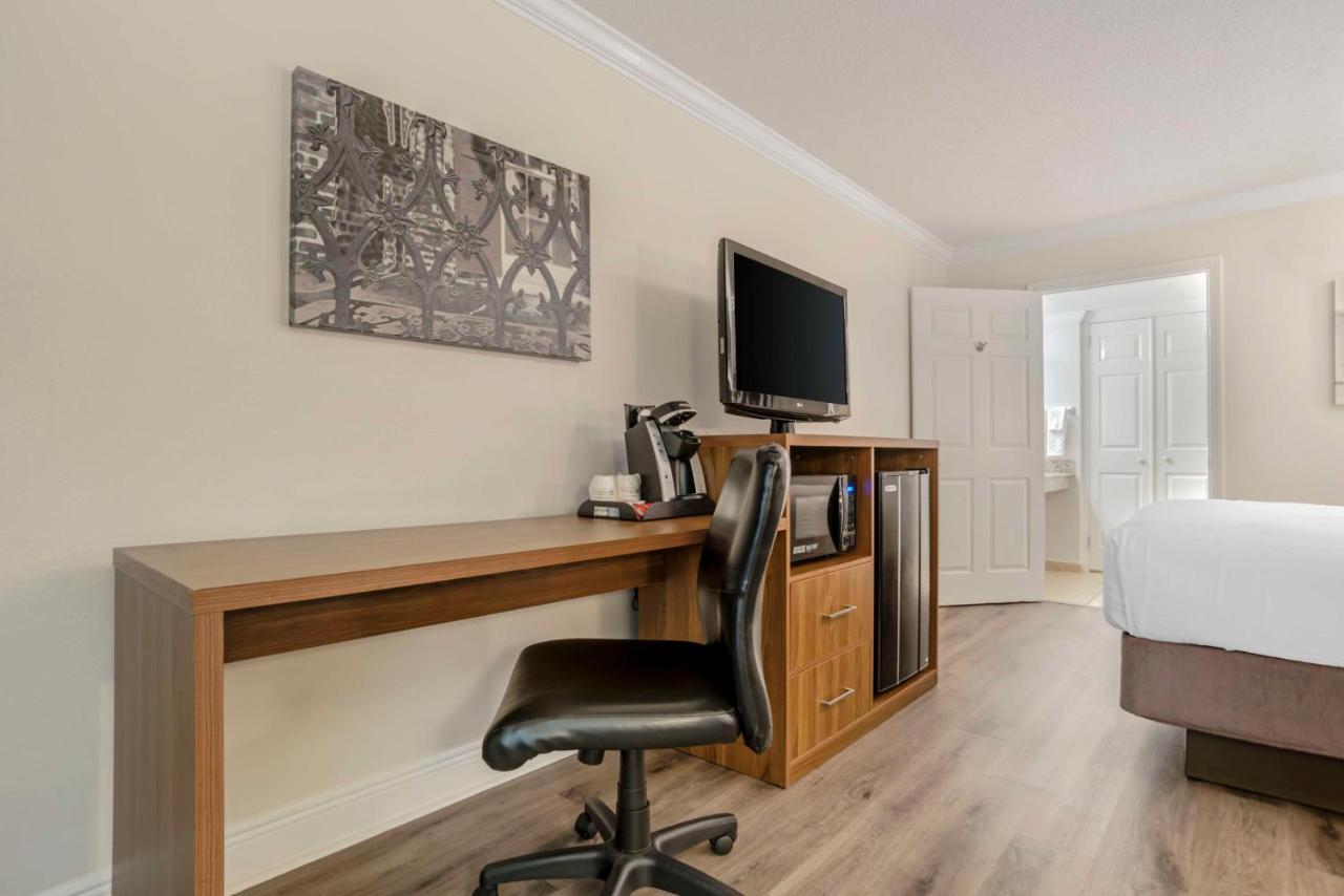 Best Western Plus Westbank Harvey Esterno foto