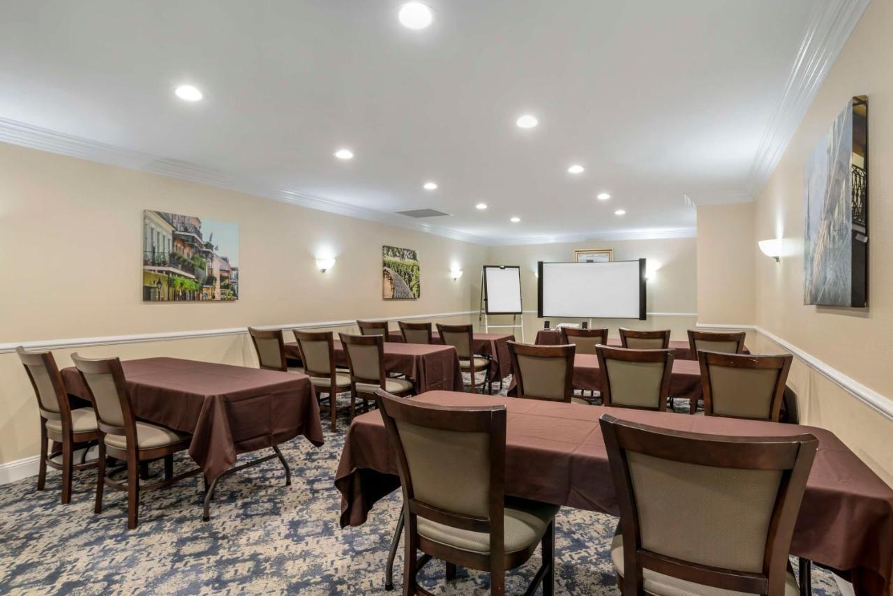 Best Western Plus Westbank Harvey Esterno foto