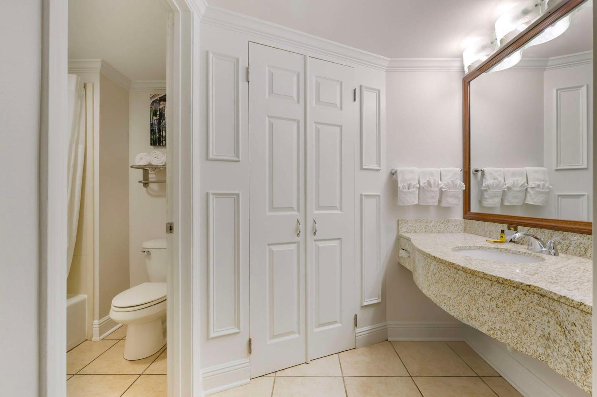 Best Western Plus Westbank Harvey Esterno foto