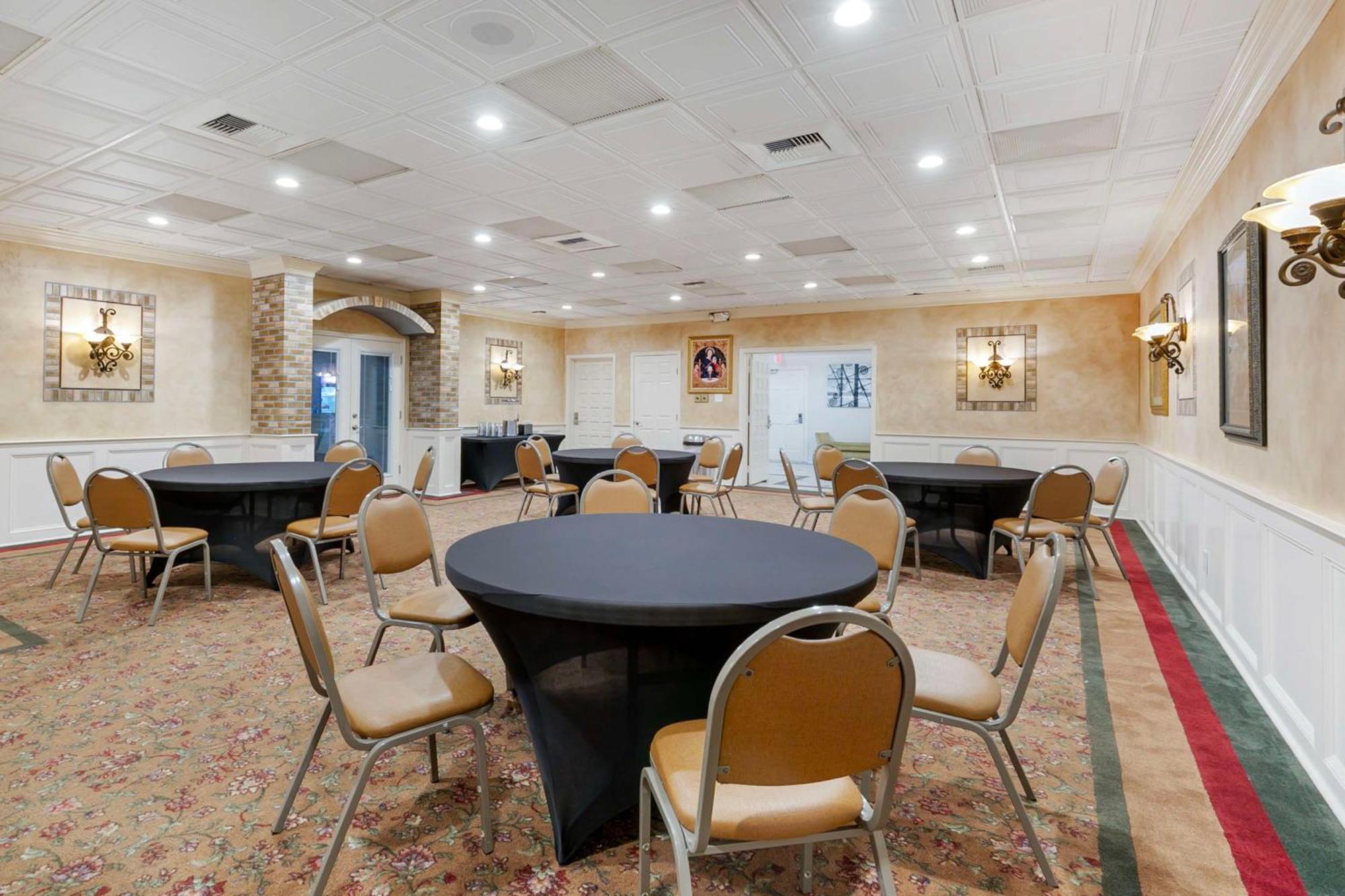 Best Western Plus Westbank Harvey Esterno foto