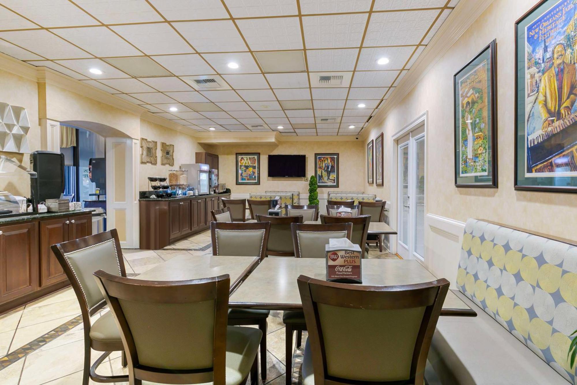 Best Western Plus Westbank Harvey Esterno foto